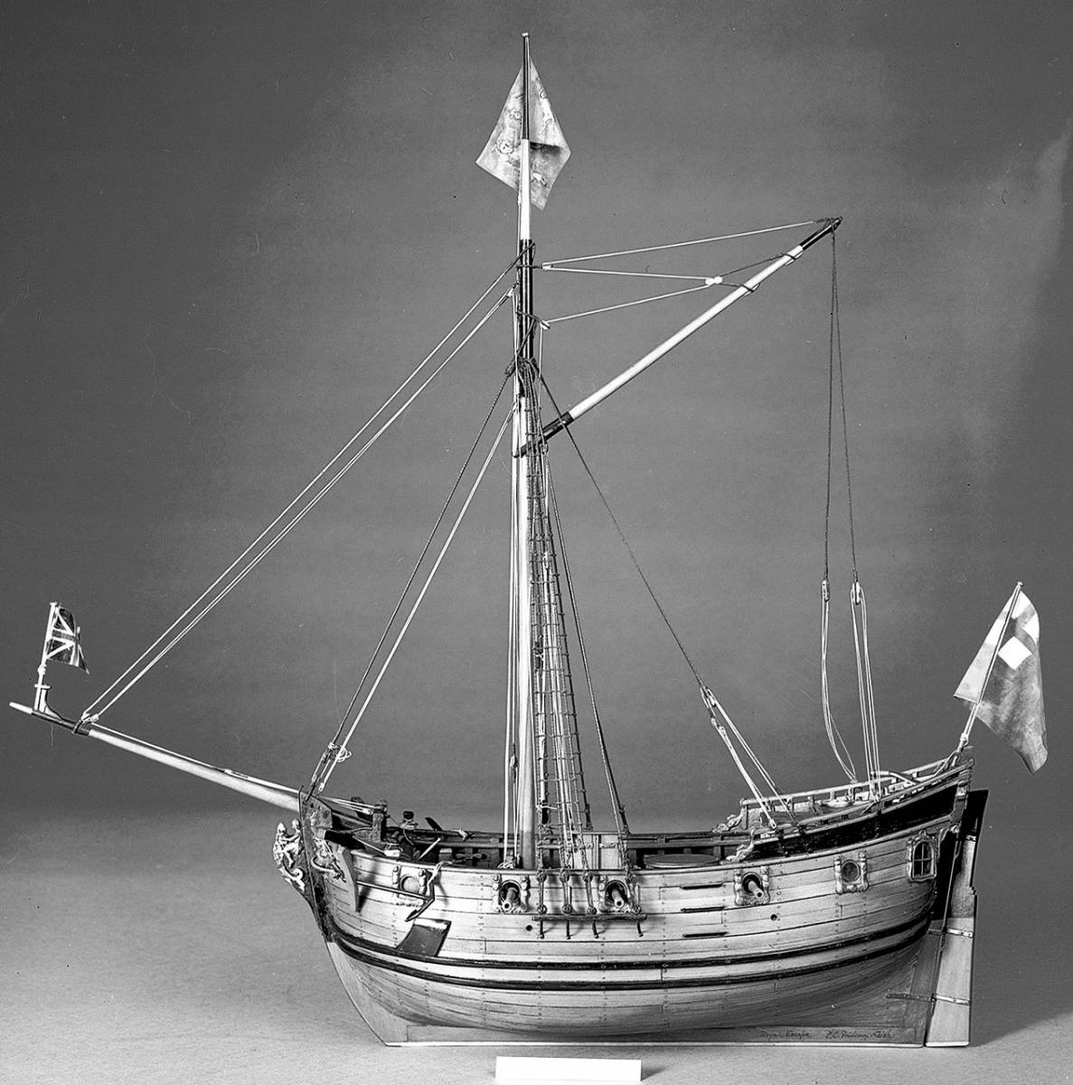 Surprise (1651) Yacht (Royal Escape.jpg