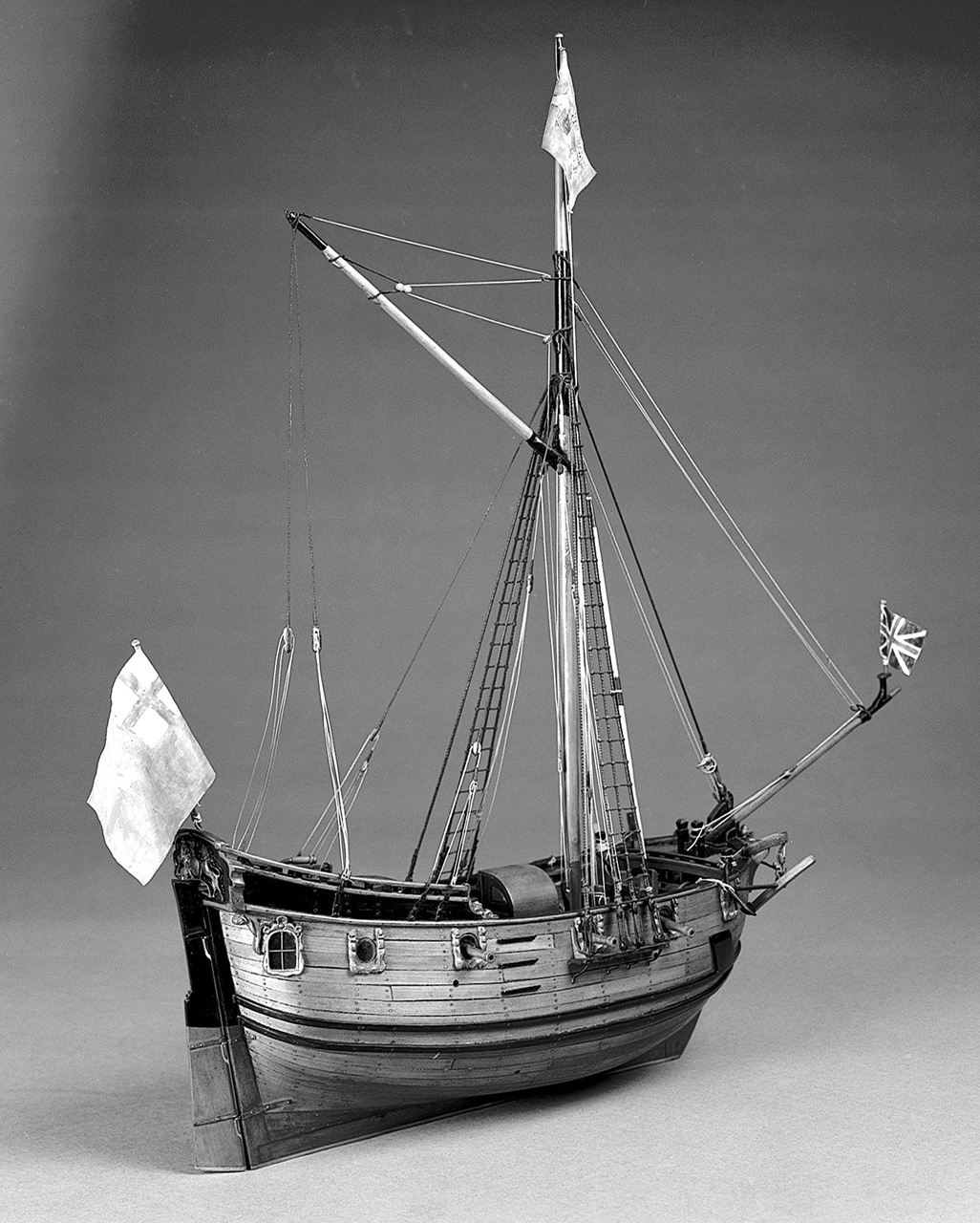 Surprise (1651) Yacht (Royal Escape).jpg