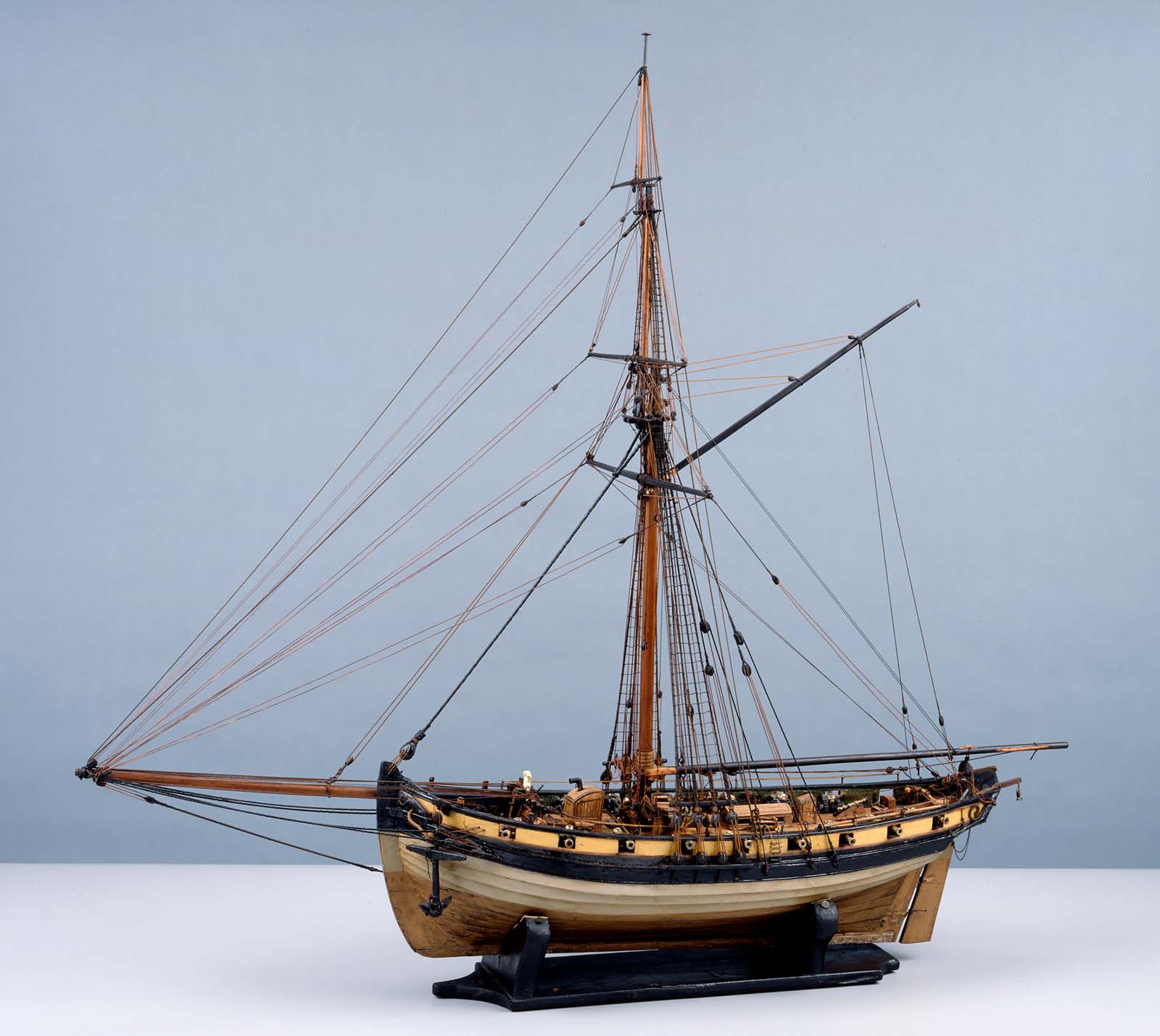 Naval Cutter Earl Howe 1775-1800.jpg