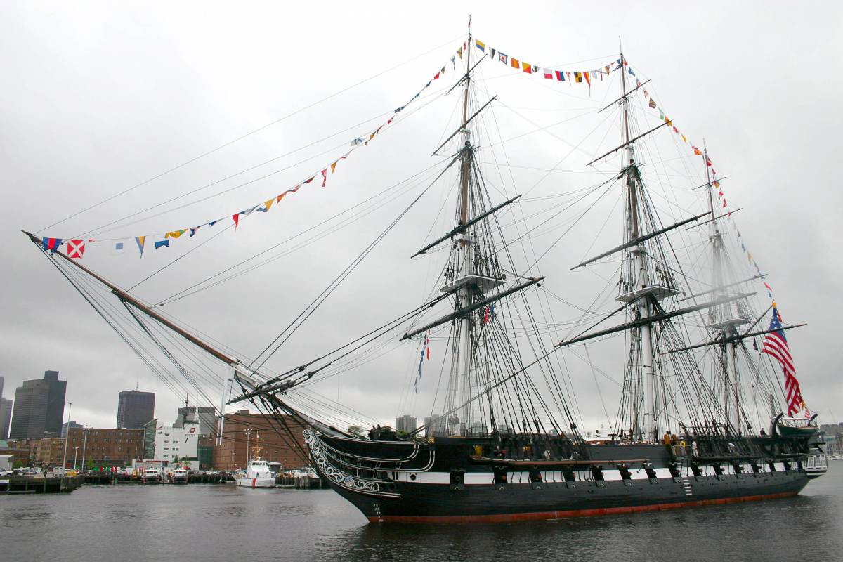 USS_Constitution_Departs.jpg