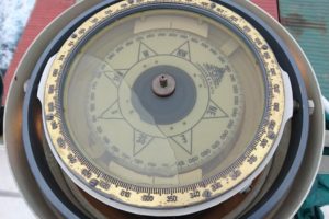 Magnetic-compass-with-bubble-300x200.jpg