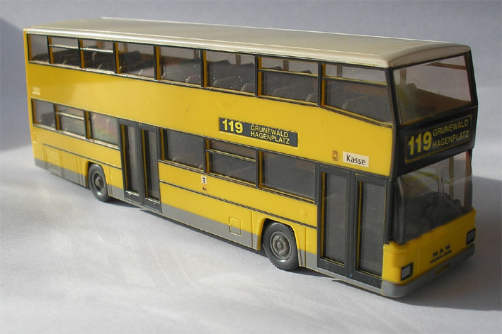 Bus 119 yellow.jpg