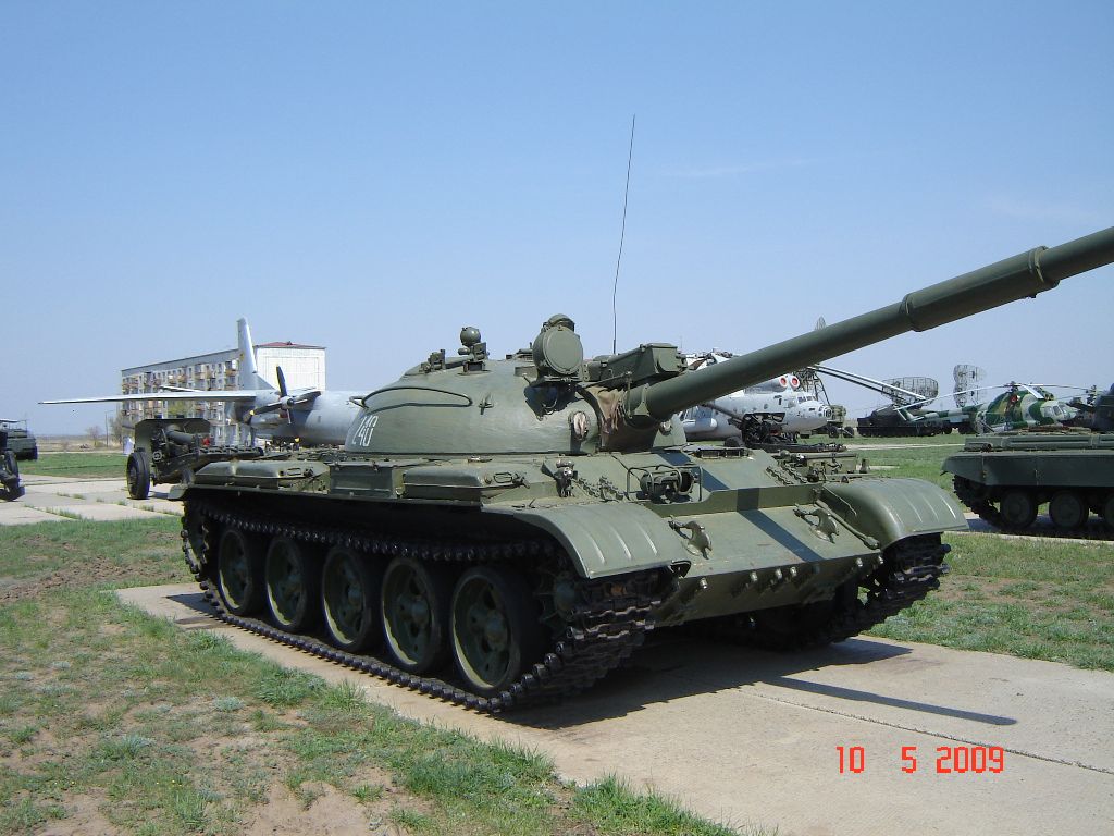 t-62-mod-75-walkaround-001.jpg