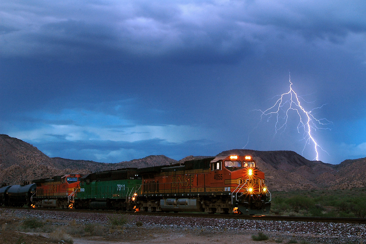 bnsf4055[1].jpg