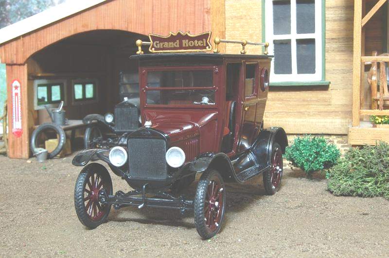 1925_Ford_Model_T_Hotel_Taxi-fvl[1].jpg