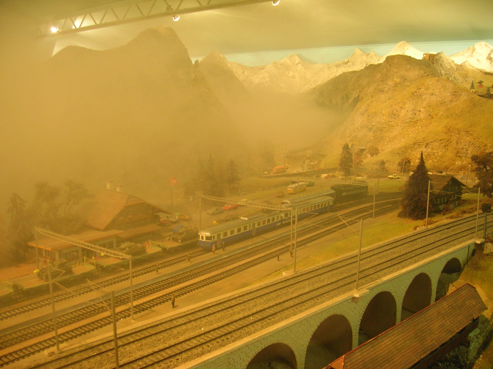 Alpenrail 2 - eary morning mist.JPG