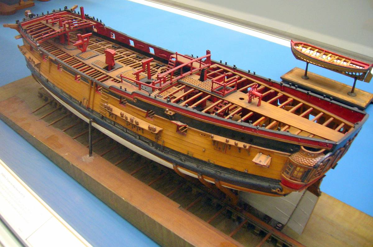 Dolphin_fireship_model_1.jpg